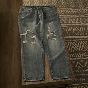 NWT City Chic Boyfriend Crop jean